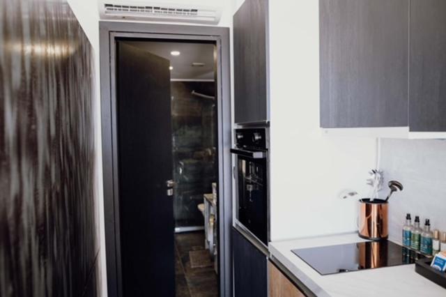 Apartment Front 2-3-4